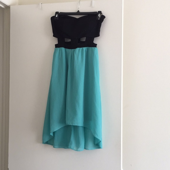 Dress - Picture 1 of 3